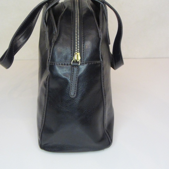 Liz Claiborne Classic Black Double Strapped Faux Leather Zipper Close Purse - Picture 3 of 12